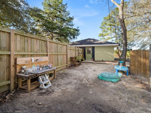 941 Holly Grove Rd, Anacoco, LA 71403