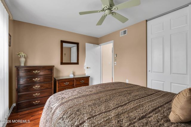 4 Gladstone Avenue, Manchester, NJ 08759