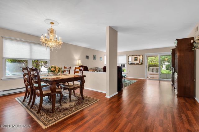 4 Gladstone Avenue, Manchester, NJ 08759
