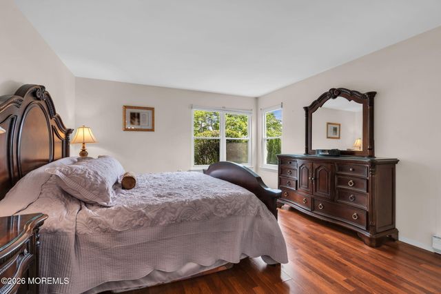 4 Gladstone Avenue, Manchester, NJ 08759