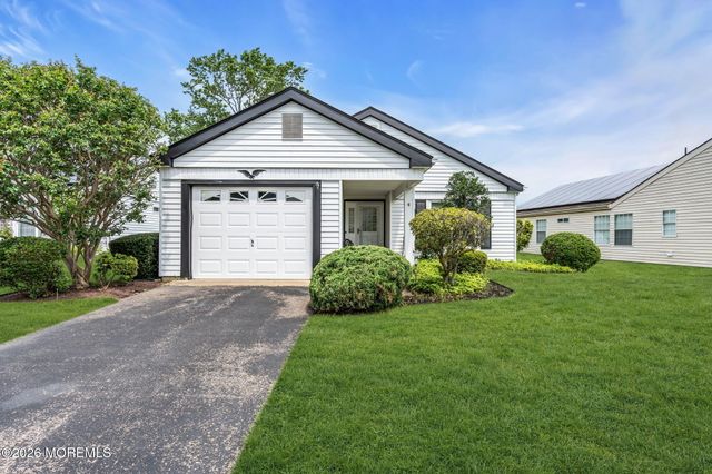 4 Gladstone Avenue, Manchester, NJ 08759