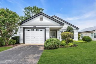 4 Gladstone Avenue, Manchester, NJ 08759