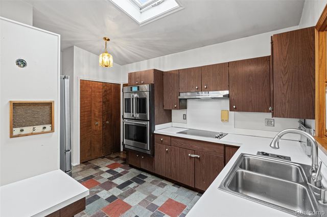 6291 Westview Drive, Grand Blanc Charter Township, MI 48439