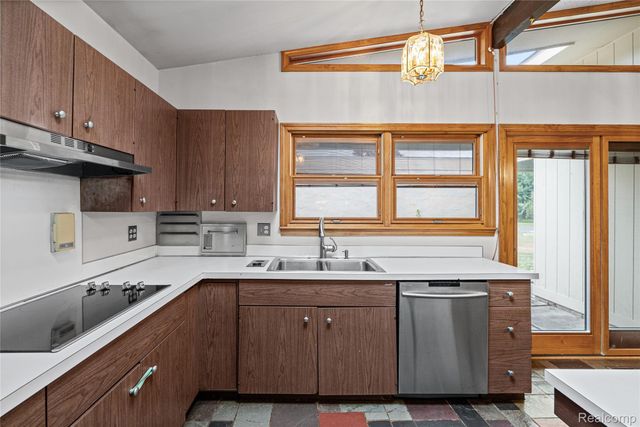 6291 Westview Drive, Grand Blanc Charter Township, MI 48439