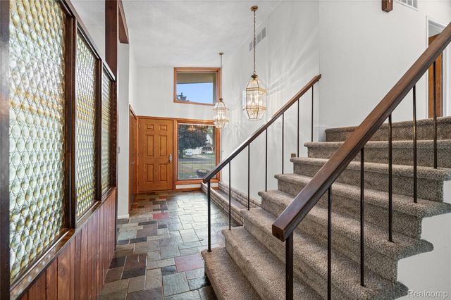 6291 Westview Drive, Grand Blanc Charter Township, MI 48439
