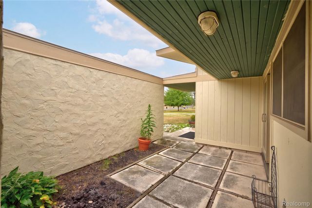 6291 Westview Drive, Grand Blanc Charter Township, MI 48439