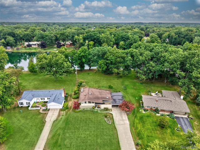 6291 Westview Drive, Grand Blanc Charter Township, MI 48439