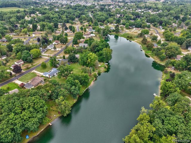 6291 Westview Drive, Grand Blanc Charter Township, MI 48439