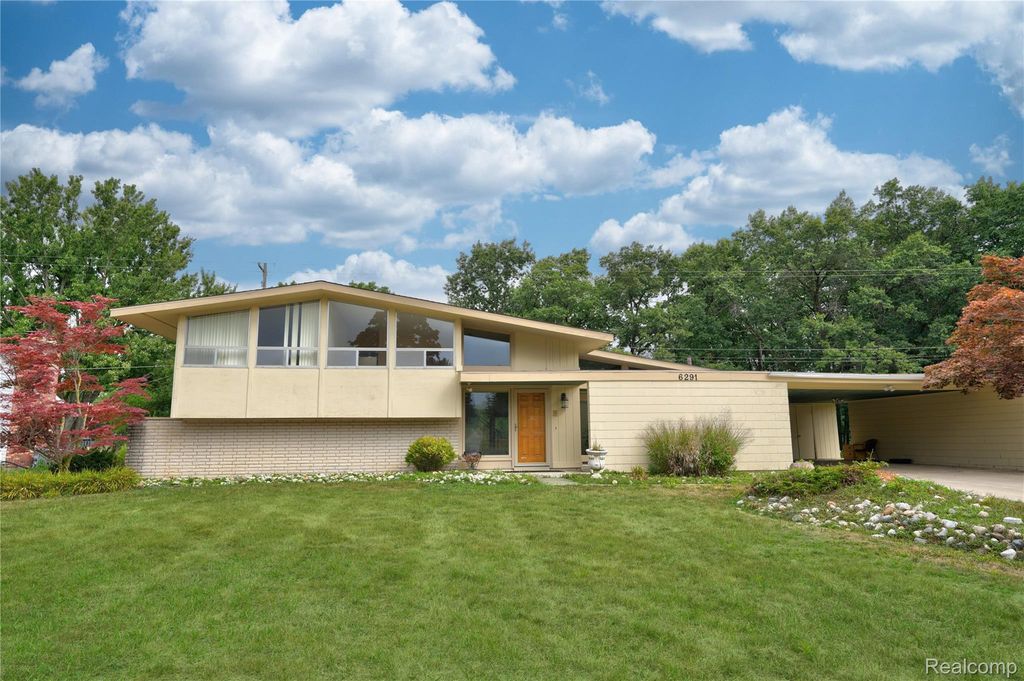 6291 Westview Drive, Grand Blanc Charter Township, MI 48439