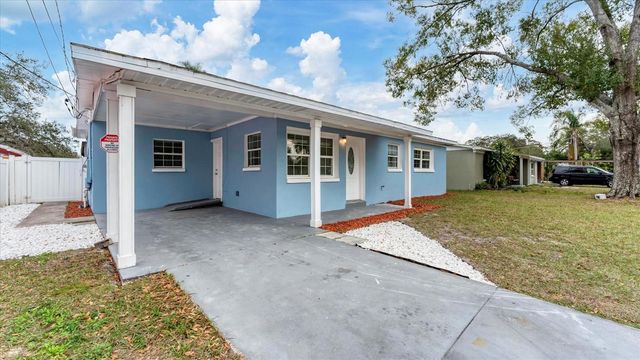 8611 CHINABERRY DRIVE, Tampa, FL 33637