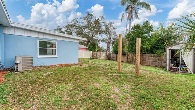 8611 CHINABERRY DRIVE, Tampa, FL 33637