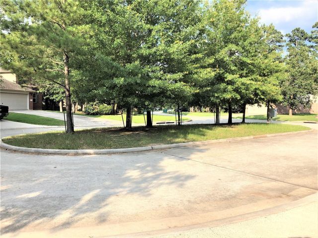 62 Rookwood Court, The Woodlands, TX 77382