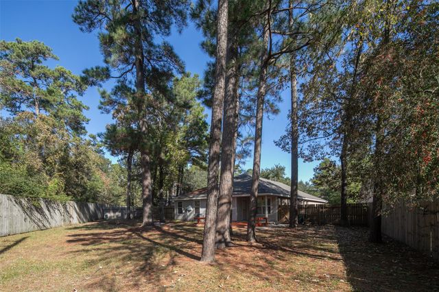 62 Rookwood Court, The Woodlands, TX 77382