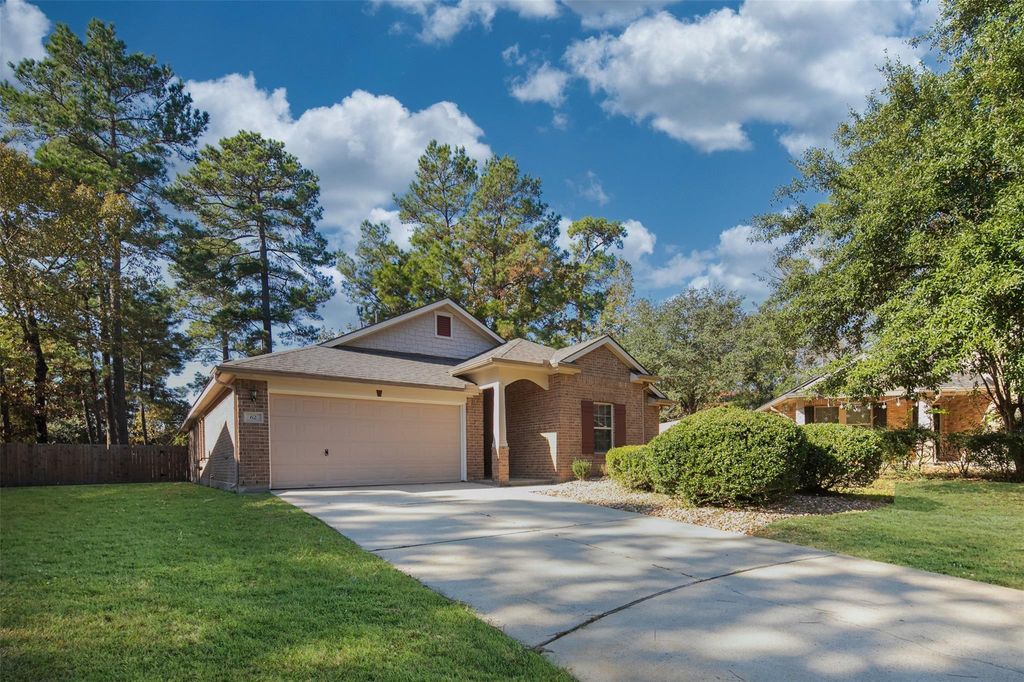 62 Rookwood Court, The Woodlands, TX 77382