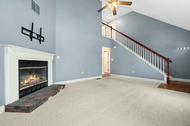 401 Forest Park Dr. 401, Auburn, MA 01501