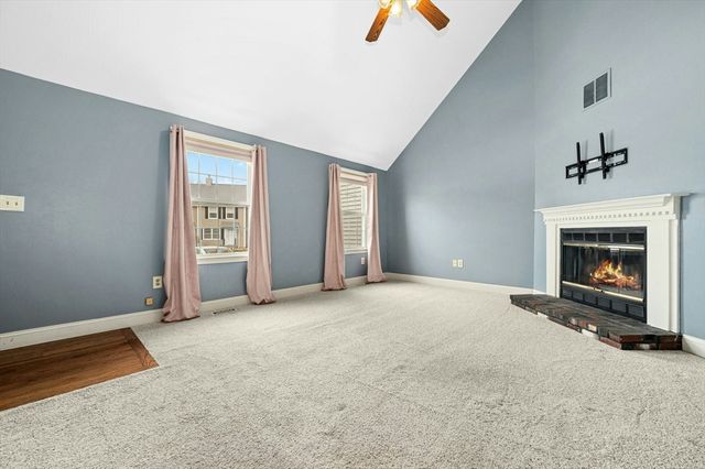 401 Forest Park Dr. 401, Auburn, MA 01501