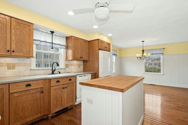 401 Forest Park Dr. 401, Auburn, MA 01501