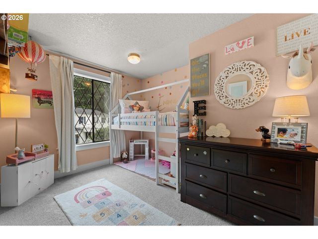 17965 LAKE HAVEN Dr, Lake Oswego, OR 97035