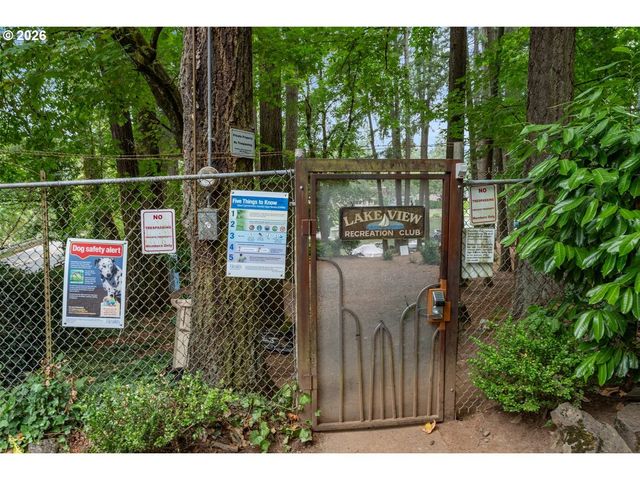 17965 LAKE HAVEN Dr, Lake Oswego, OR 97035