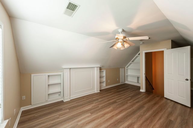 2623 Mission Ridge Dr, Murfreesboro, TN 37130