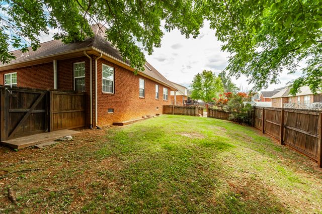 2623 Mission Ridge Dr, Murfreesboro, TN 37130