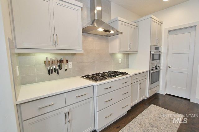 7595 S Wagons West Ave, Boise, ID 83716