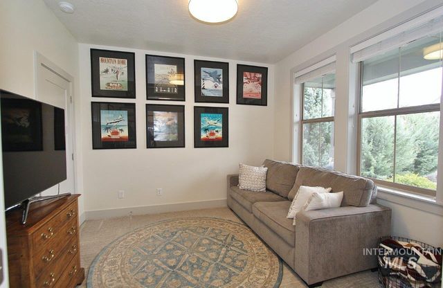 7595 S Wagons West Ave, Boise, ID 83716