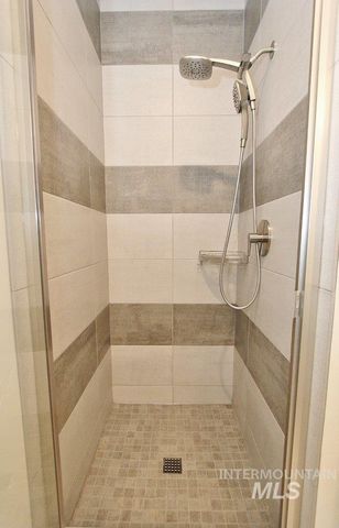 7595 S Wagons West Ave, Boise, ID 83716