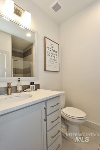 7595 S Wagons West Ave, Boise, ID 83716