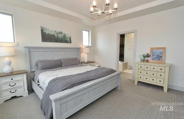 7595 S Wagons West Ave, Boise, ID 83716