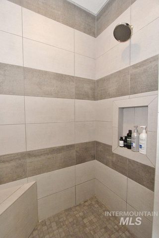 7595 S Wagons West Ave, Boise, ID 83716