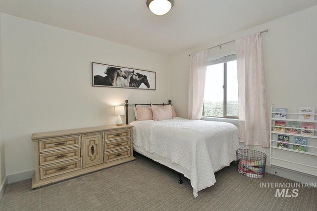 7595 S Wagons West Ave, Boise, ID 83716