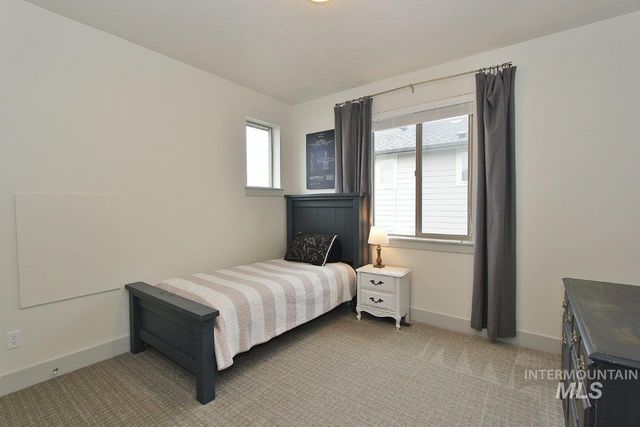 7595 S Wagons West Ave, Boise, ID 83716