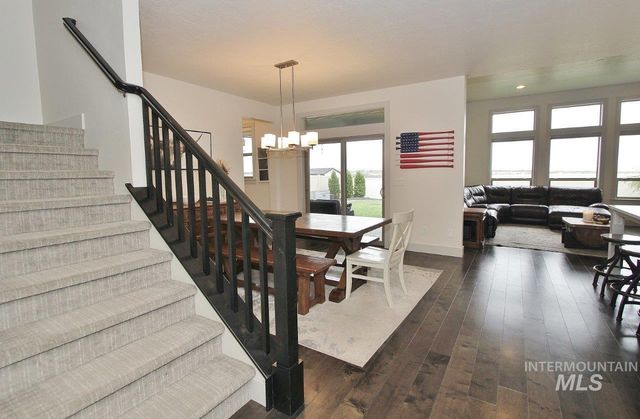 7595 S Wagons West Ave, Boise, ID 83716