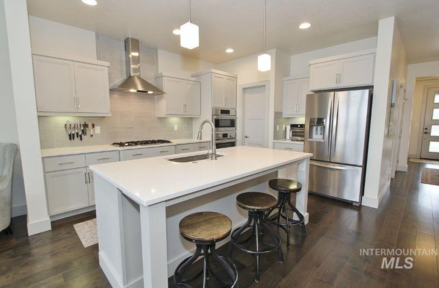 7595 S Wagons West Ave, Boise, ID 83716