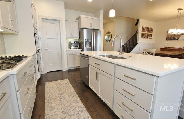 7595 S Wagons West Ave, Boise, ID 83716