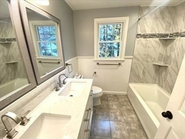 1 Brewster Dr, Needham, MA 02492