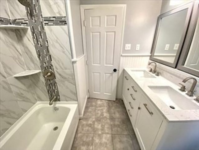 1 Brewster Dr, Needham, MA 02492