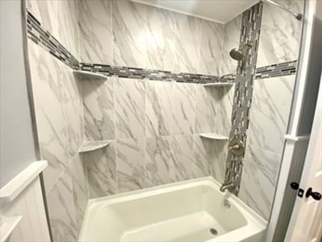 1 Brewster Dr, Needham, MA 02492