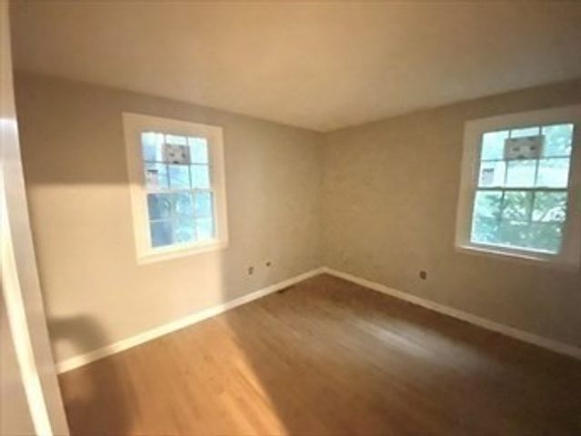 1 Brewster Dr, Needham, MA 02492