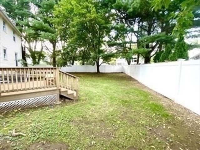 1 Brewster Dr, Needham, MA 02492