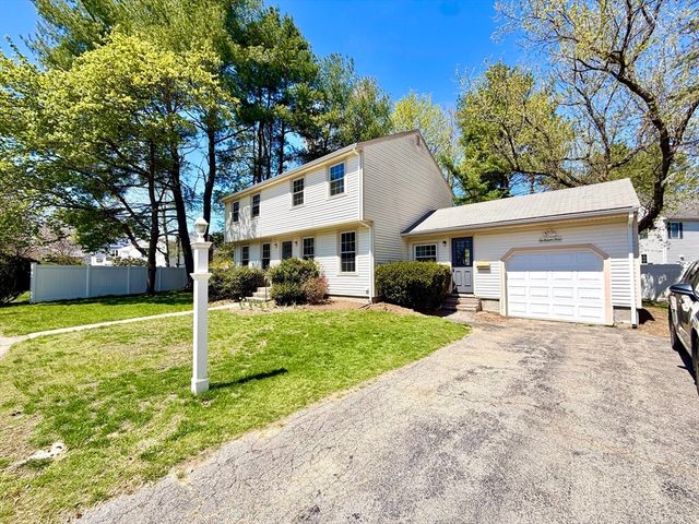 1 Brewster Dr, Needham, MA 02492