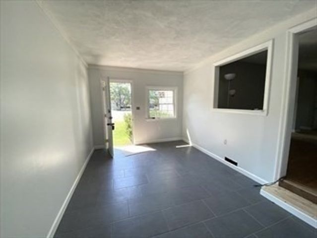 1 Brewster Dr, Needham, MA 02492