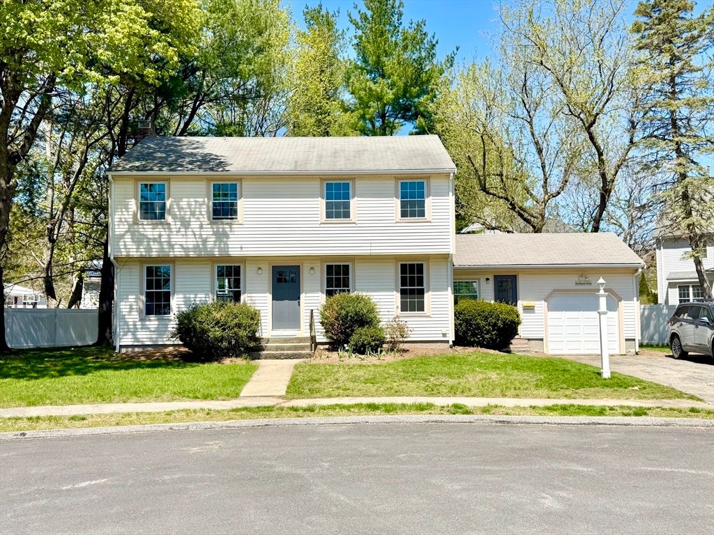 1 Brewster Dr, Needham, MA 02492