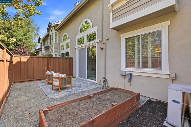 419 Sutton Cir, Danville, CA 94506