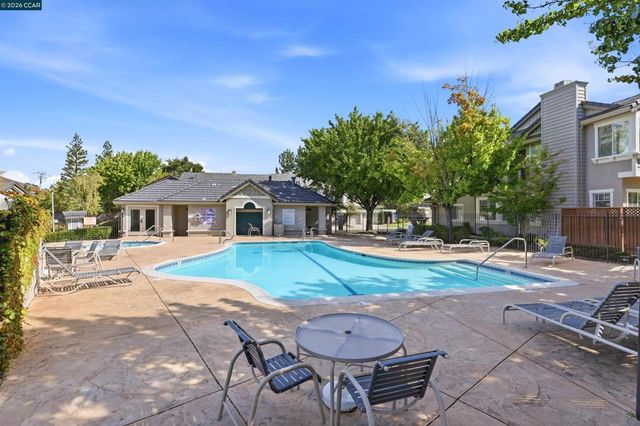 419 Sutton Cir, Danville, CA 94506
