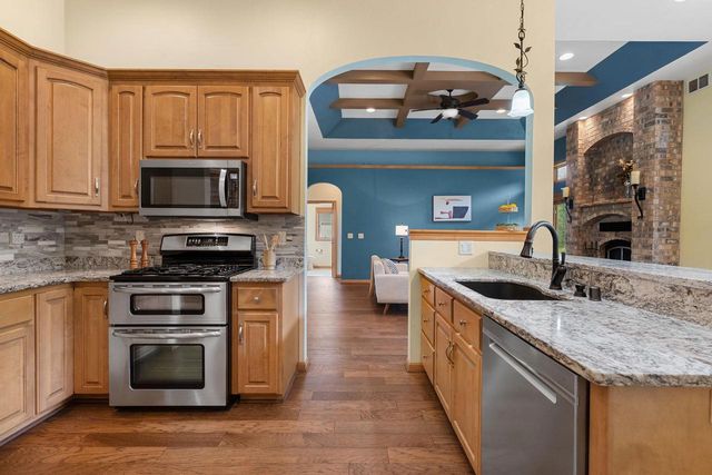 2307 SOUTHERLAND CIRCLE, Kaukauna, WI 54130
