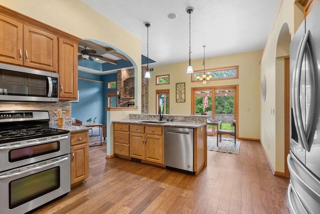 2307 SOUTHERLAND CIRCLE, Kaukauna, WI 54130
