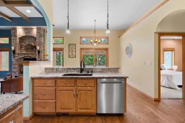 2307 SOUTHERLAND CIRCLE, Kaukauna, WI 54130