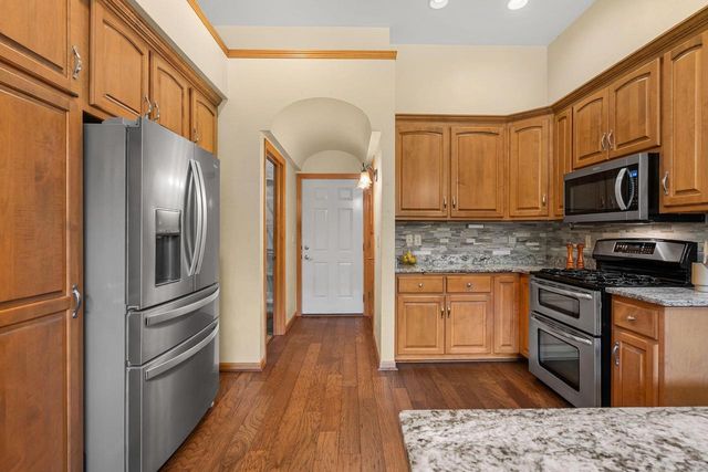 2307 SOUTHERLAND CIRCLE, Kaukauna, WI 54130
